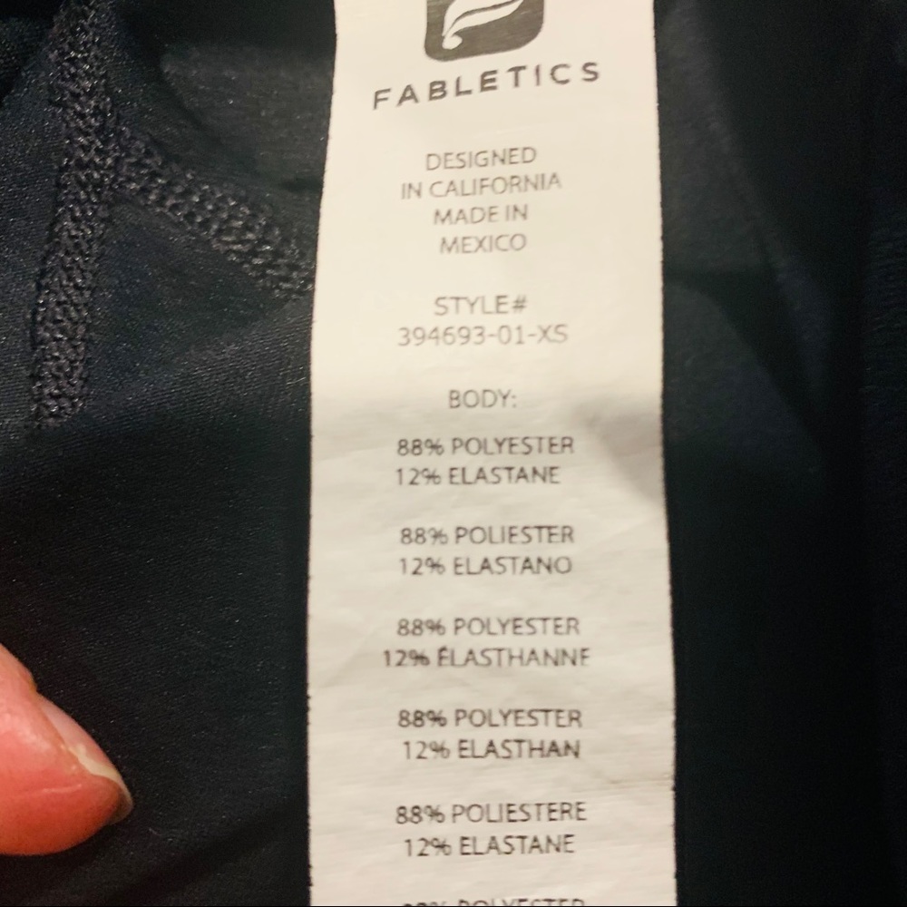 ⭐️ FABLETICS Black Crop Workout Pants - Picture 5 of 6